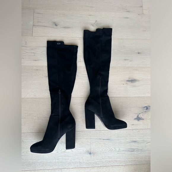 Black suede heeled boots - Picture 7 of 11